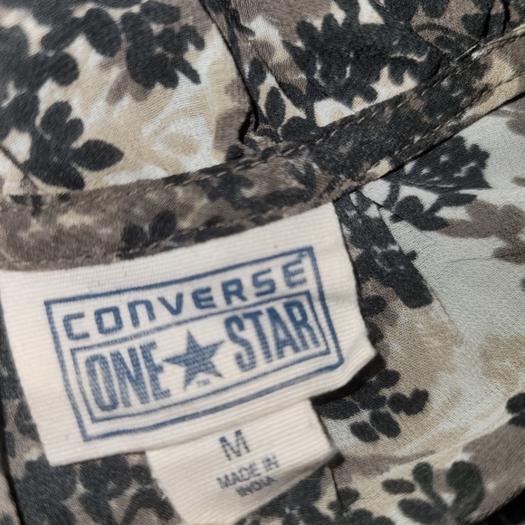 2/$20 Converse Natural Print Sleeveless Blouse - Picture 5 of 7